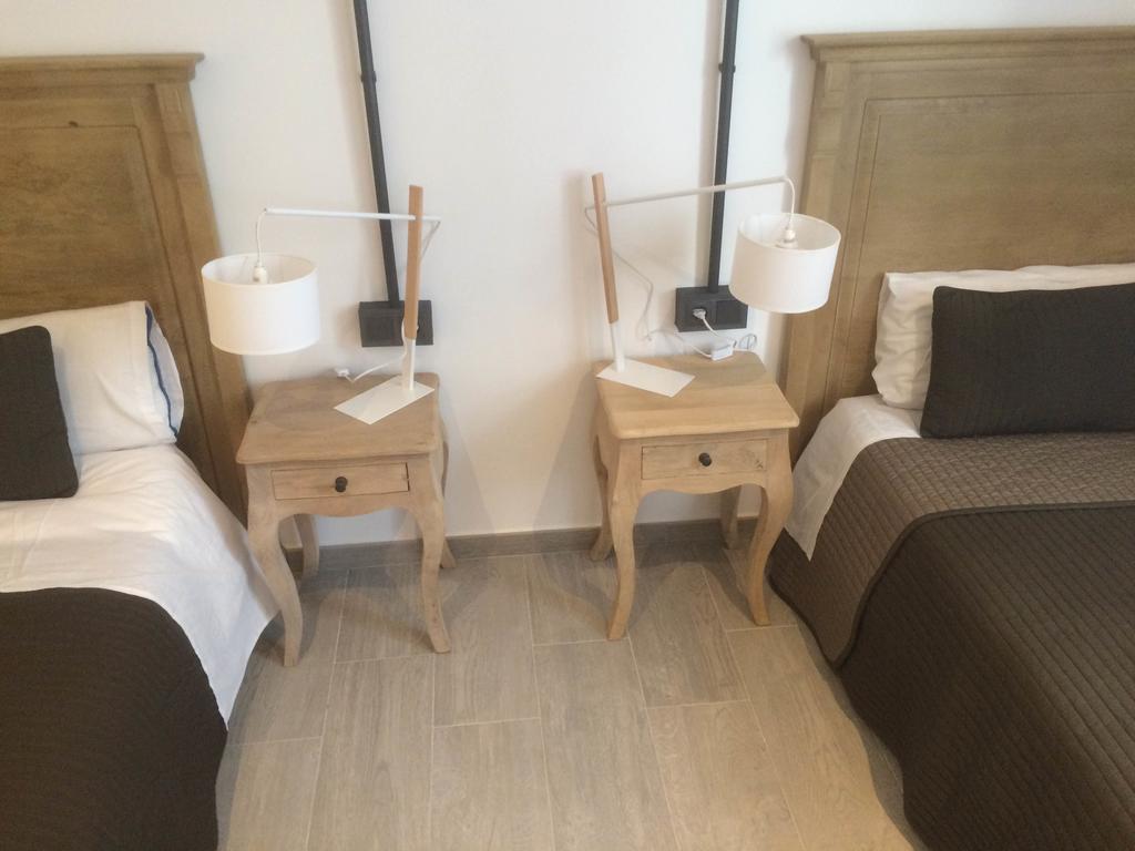 Hostal Portofino Аренис де Мар Екстериор снимка