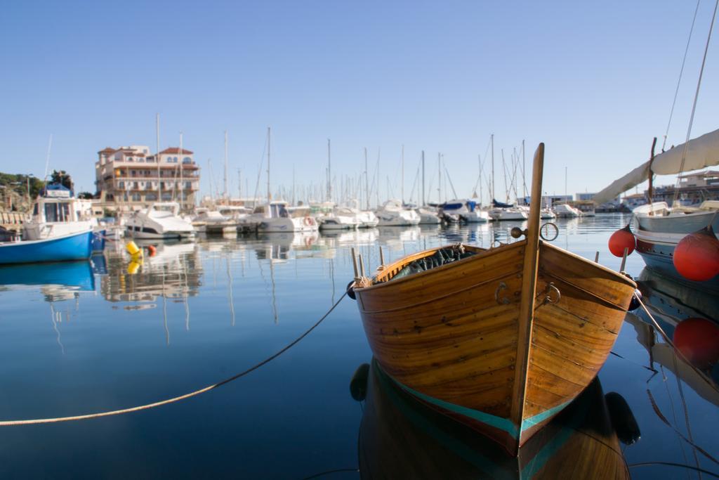 Hostal Portofino Аренис де Мар Екстериор снимка
