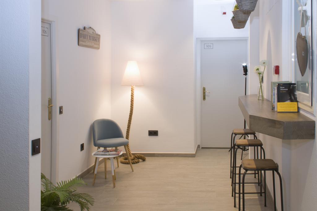 Hostal Portofino Аренис де Мар Екстериор снимка