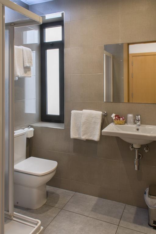 Hostal Portofino Аренис де Мар Екстериор снимка